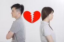 Người yêu trẻ hứa chịu trách nhiệm với cái thai nhưng lại yêu cầu khó đỡ