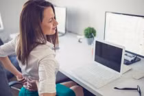 Sống cô độc hoặc ngồi hơn 3 tiếng/ngày giảm thọ tới 10 năm