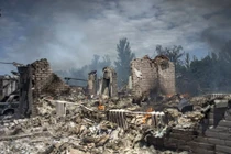 Những ngày đen tối nhất ở đông Ukraine qua ảnh Sputnik