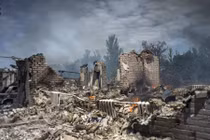 Những ngày đen tối nhất ở đông Ukraine qua ảnh Sputnik