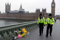 Công bố thêm hình ảnh nghi phạm vụ khủng bố tại Anh