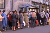 Loạt ảnh xếp hàng mua đồ ở Liên Xô qua ảnh