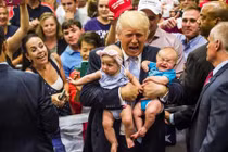 10 bức ảnh về gia đình Trump mà Nhà Trắng muốn xóa