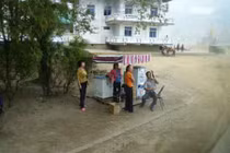 Ảnh sửng sốt thị trấn Triều Tiên bên bờ sông Áp Lục