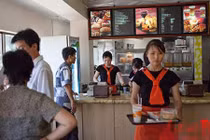 Tò mò cuộc sống của tầng lớp nhà giàu Triều Tiên