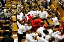 Chùm ảnh các chính trị gia đánh lộn giữa nghị trường