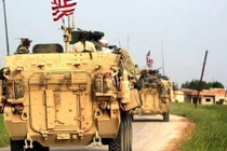 Bí ẩn đoàn xe quân sự treo cờ Mỹ ở biên giới Syria-TNK