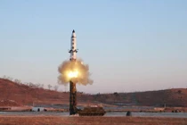 Ảnh: Điểm lại những vụ Triều Tiên phóng tên lửa