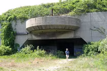 10 hầm trú ẩn chiến tranh bỏ hoang trên thế giới