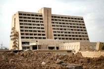 Bên trong khách sạn 5 sao đổ nát ở chiến trường Mosul