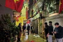 Bùn, đất sự cố metro Hà Nội tiếp tục phun tràn vào nhà dân