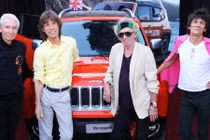 Jeep bắt tay The Rolling Stones làm từ thiện