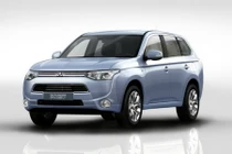 Outlander PHEV trở thành máy phát điện