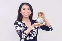 Mua bình hoa giá 1 USD, vô tình trúng cổ vật 100.000 USD