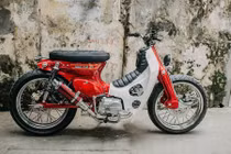 Xe máy Honda Super Cub cũ độ "siêu chất" tại Hà Nội