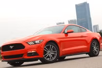 Xế “cơ bắp” Ford Mustang coupe 2015 đầu tiên tại Hà Nội