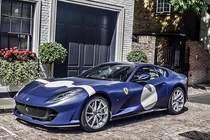 Chiêm ngưỡng Ferrari 812 Superfast trong màu áo Stirling Moss 