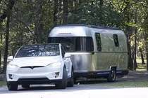 eStream - chiếc "nhà di động" sở hữu động cơ và pin như xe điện