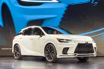 Lexus RX 2023 cao nhất 5,2 tỷ đồng, sắp bán tại Việt Nam