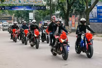 Dàn môtô phân khối lớn "rầm rộ" rước dâu tại Cao Bằng