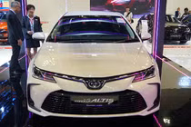 Toyota Corolla Altis gần 1,8 tỷ tại Singapore, gấp đôi Việt Nam