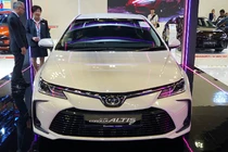 Toyota Corolla Altis gần 1,8 tỷ tại Singapore, gấp đôi Việt Nam