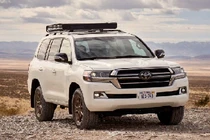 Cận cảnh Toyota Land Cruiser Heritage Edition giới hạn 1200 chiếc 