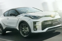 Toyota C-HR 2020 mới bán ra từ 603 triệu đồng tại Nhật
