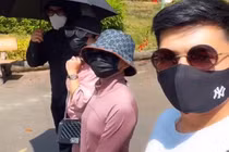 Lệ Quyên và Lâm Bảo Châu tình tứ như vợ chồng mới cưới 