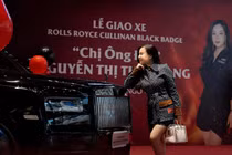 “Chị ông Địa” tậu Rolls-Royce Cullinan Black Badge hơn 40 tỷ đồng