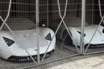 “Đắng lòng” nhìn dàn siêu xe Nga nằm phủ bụi “chờ chết“