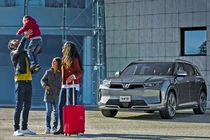 VINFAST tích hợp dịch vụ âm thanh trực tuyến TUNEIN cho VF & VF9