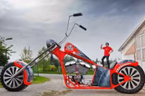 "Choáng" với xe máy khủng nhất thế giới - nặng 5,5 tấn 