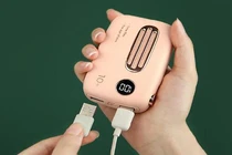 Xiaomi ra mắt sạc dự phòng kiêm đài FM, chỉ 455.000 đồng