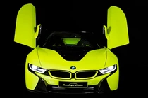 BMW i8 Roadster LimeLight Edition xanh nõn chuối "siêu độc"