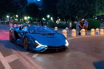 Lamborghini Sián mui trần hơn 85 tỷ đồng lần đầu lăn bánh