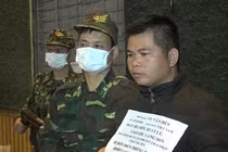 Bắt đối tượng vận chuyển 246kg tinh thể nghi ma túy