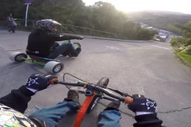 Cuộc đua "xé gió" của xe ba bánh độc nhất vô nhị