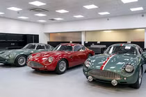 "Soi" Aston Martin DB4 GT Zagato Continuation gần 200 tỷ đồng