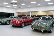 "Soi" Aston Martin DB4 GT Zagato Continuation gần 200 tỷ đồng