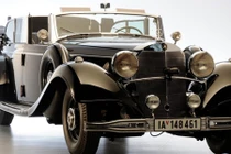 Siêu xe Mercedes-Benz bọc thép của Hitler giá triệu đô
