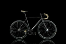 Soi chi tiết xe đạp tiền tỷ mạ vàng, bọc da rắn 