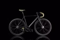 Soi chi tiết xe đạp tiền tỷ mạ vàng, bọc da rắn 