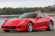 Tài tử Nicholas Cage bán siêu xe Ferrari 599 GTB "hàng hiếm"