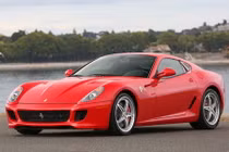 Tài tử Nicholas Cage bán siêu xe Ferrari 599 GTB "hàng hiếm"