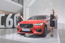 SUV hạng sang Volvo XC60 2018 "chốt giá" từ 3,8 tỷ 