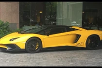 Lamborghini Aventador SV mui trần giá 39 tỷ tại Việt Nam