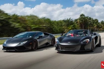 McLaren 650 Spyder & Lamborghini Huracan không hẹn mà gặp