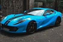 "Siêu ngựa" Ferrari 812 Superfast hơn 27 tỷ của đại gia Sài Gòn