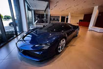 Cận cảnh Ferrari SF90 Stradale chính hãng "chỉ" 34,5 tỷ về Việt Nam 